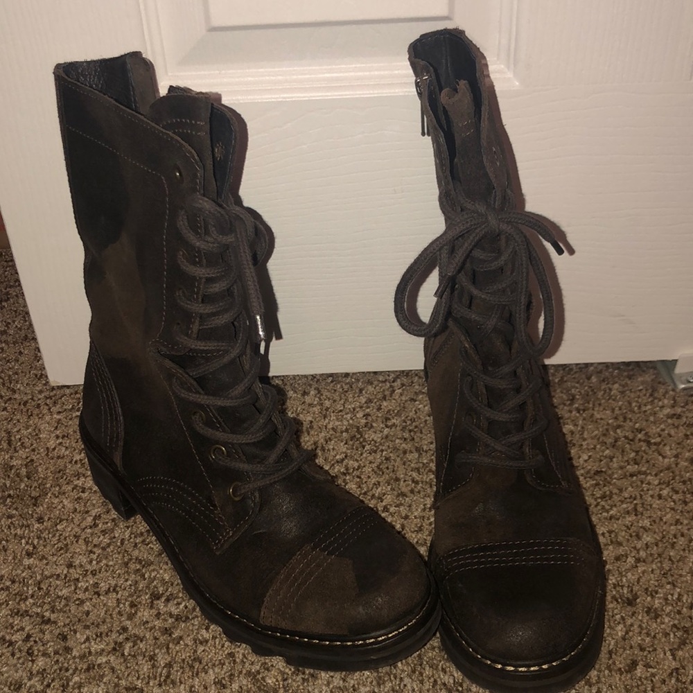 Donald j Pliner zip up combat boots